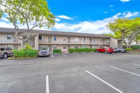 7668 SW 152nd Avenue Miami FL 33193