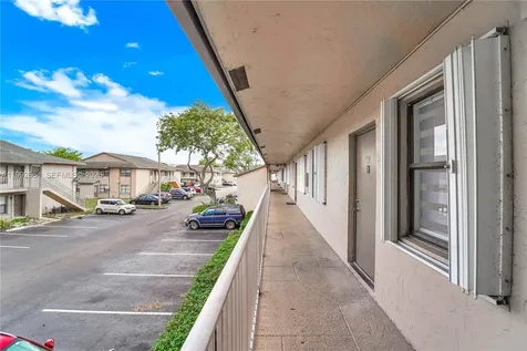 7668 SW 152nd Avenue Miami FL 33193