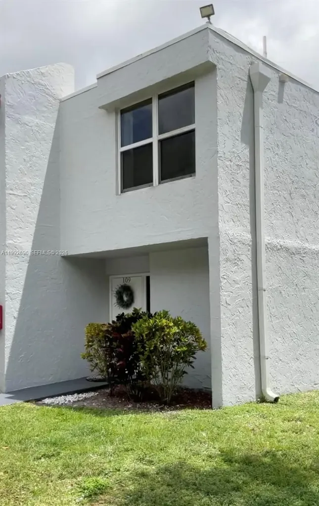 9421 Evergreen Place Davie FL 33324