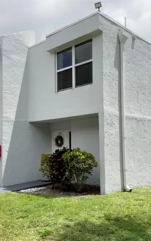 9421 Evergreen Place Davie FL 33324