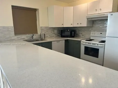 7900 Tatum Waterway Drive Miami Beach FL 33141