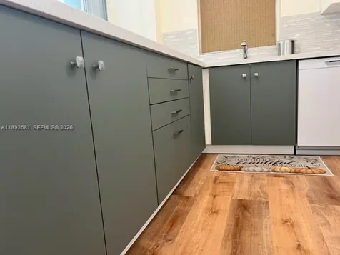7900 Tatum Waterway Drive Miami Beach FL 33141