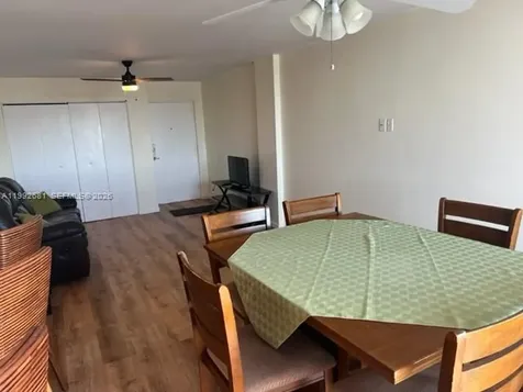 7900 Tatum Waterway Drive Miami Beach FL 33141