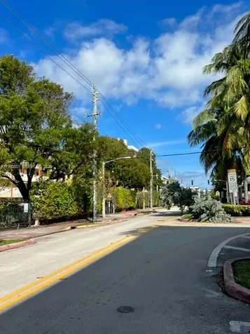 7900 Tatum Waterway Drive Miami Beach FL 33141