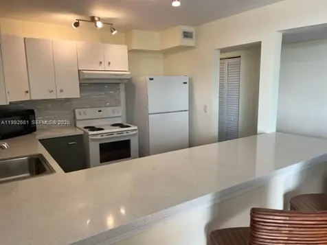 7900 Tatum Waterway Drive Miami Beach FL 33141