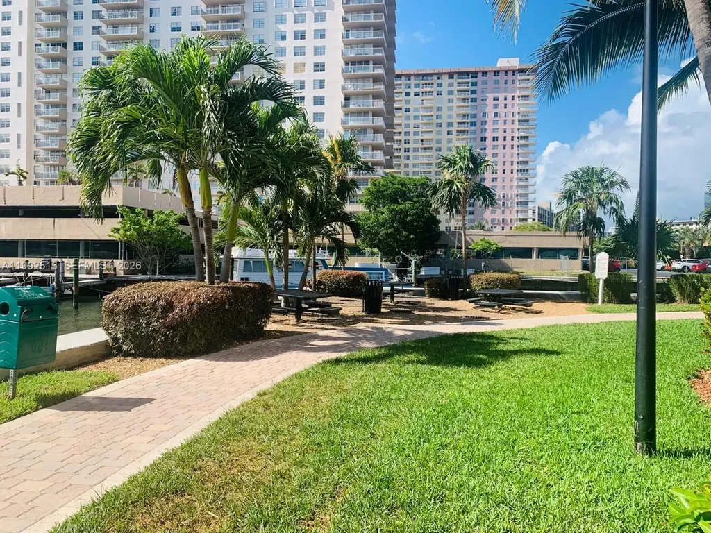 17150 N Bay Road Sunny Isles Beach FL 33160