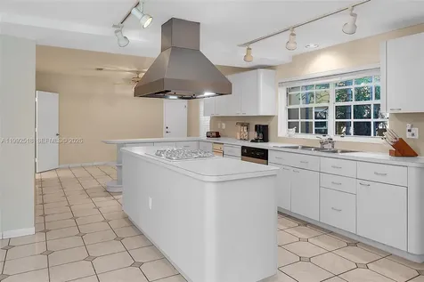 5309 Alton Road Miami Beach FL 33140