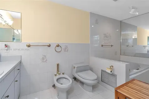 5309 Alton Road Miami Beach FL 33140