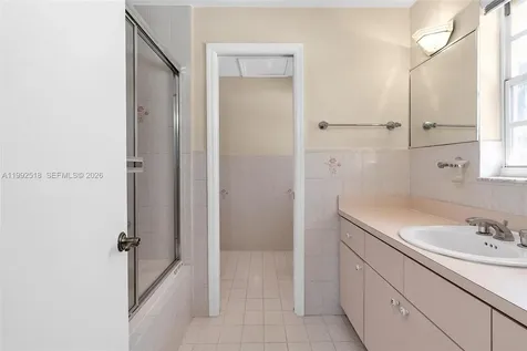 5309 Alton Road Miami Beach FL 33140