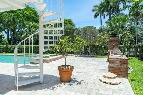 5309 Alton Road Miami Beach FL 33140