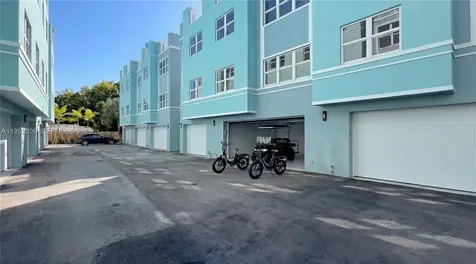 824 SE 12th Court Fort Lauderdale FL 33316