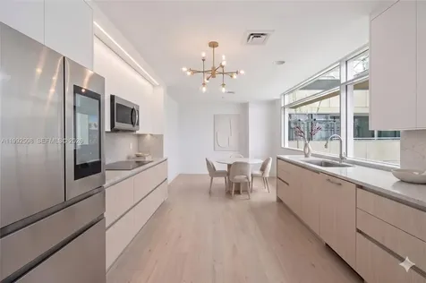 1395 Brickell Avenue Miami FL 33131