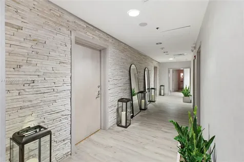 1395 Brickell Avenue Miami FL 33131