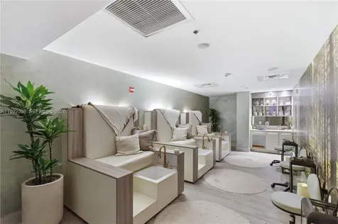 1395 Brickell Avenue Miami FL 33131