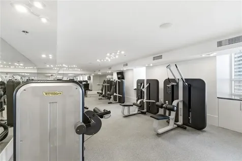 1395 Brickell Avenue Miami FL 33131