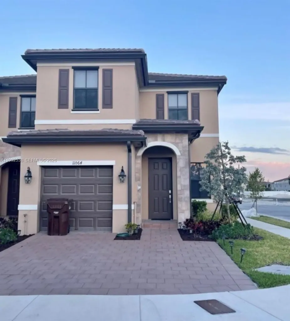 11064 W 33 Way Hialeah Gardens FL 33018