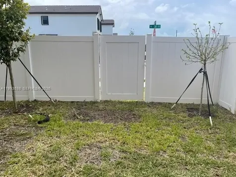 11064 W 33 Way Hialeah Gardens FL 33018