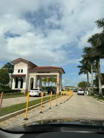 11064 W 33 Way Hialeah Gardens FL 33018