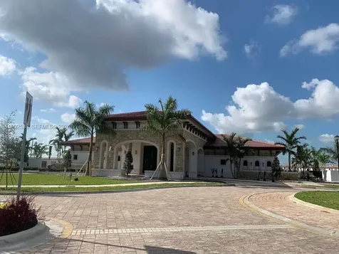 11064 W 33 Way Hialeah Gardens FL 33018