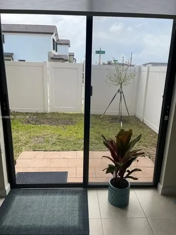 11064 W 33 Way Hialeah Gardens FL 33018