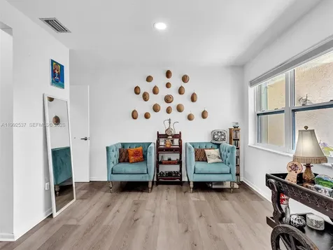 371 NW 101st Terrace Pembroke Pines FL 33026