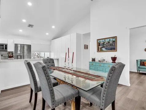 371 NW 101st Terrace Pembroke Pines FL 33026
