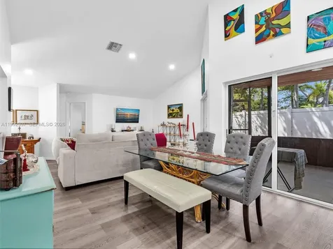371 NW 101st Terrace Pembroke Pines FL 33026