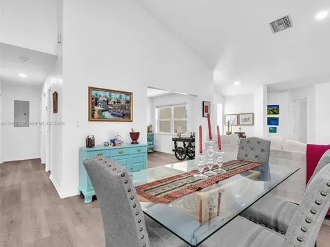 371 NW 101st Terrace Pembroke Pines FL 33026
