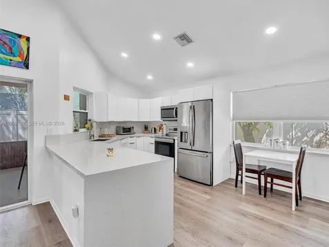371 NW 101st Terrace Pembroke Pines FL 33026
