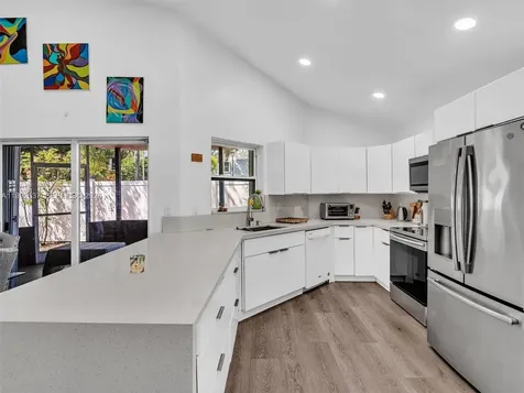 371 NW 101st Terrace Pembroke Pines FL 33026
