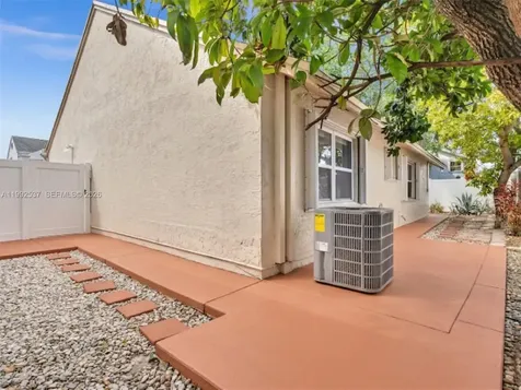 371 NW 101st Terrace Pembroke Pines FL 33026
