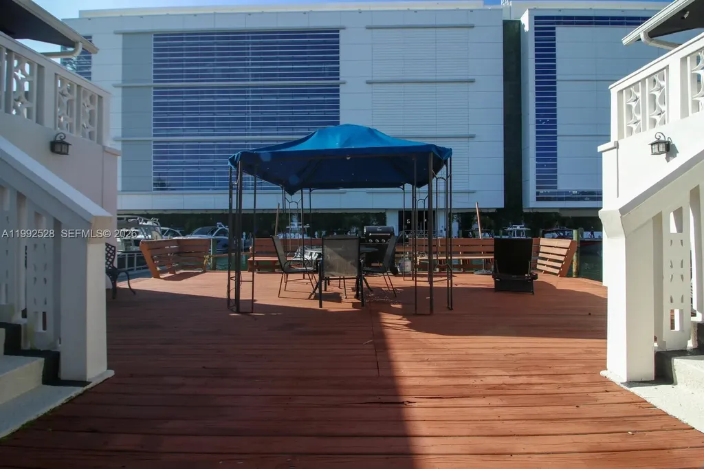 1440 SE 15th Street Fort Lauderdale FL 33316