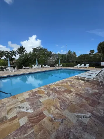 333 NW 17th Court Fort Lauderdale FL 33311