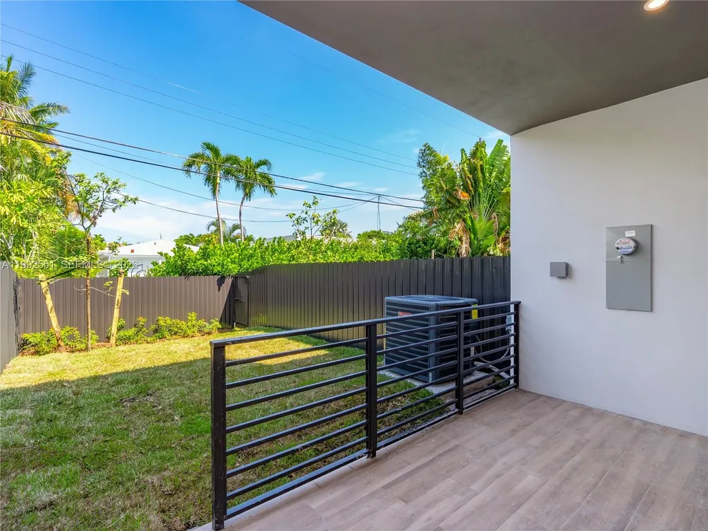 1118 NE 10th Avenue Fort Lauderdale FL 33304