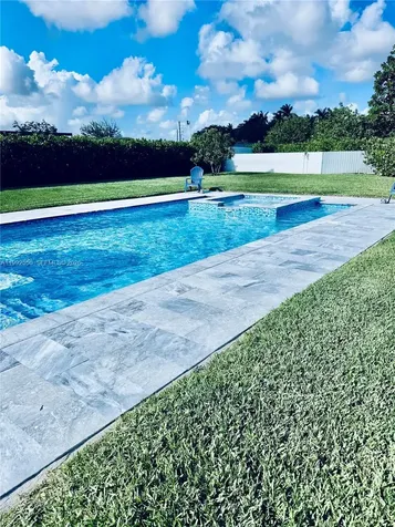 19303 SW 132nd Path Miami FL 33177