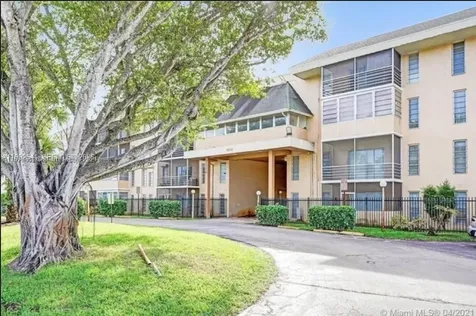 4848 NW 24th Court Lauderdale Lakes FL 33313