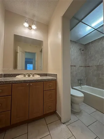 1008 NW 45th Avenue Miami FL 33126