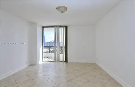 3500 Mystic Pointe Drive Aventura FL 33180