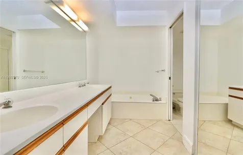 3500 Mystic Pointe Drive Aventura FL 33180