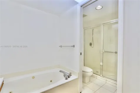 3500 Mystic Pointe Drive Aventura FL 33180