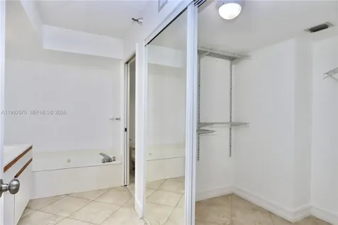 3500 Mystic Pointe Drive Aventura FL 33180