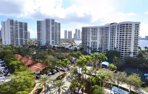 3500 Mystic Pointe Drive Aventura FL 33180