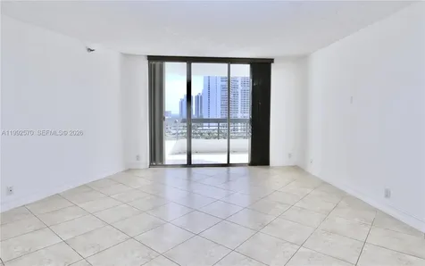 3500 Mystic Pointe Drive Aventura FL 33180