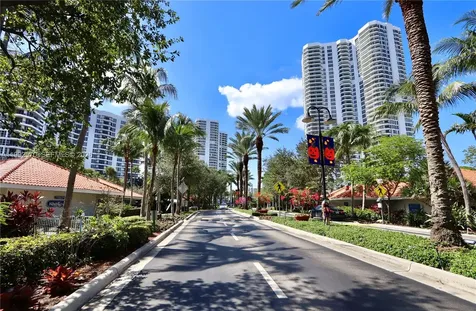 3500 Mystic Pointe Drive Aventura FL 33180