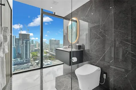 20 NE 11th Street Miami FL 33132