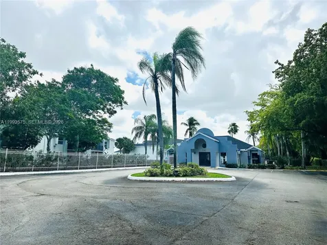 481 SW 113th Way Pembroke Pines FL 33025