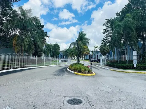 481 SW 113th Way Pembroke Pines FL 33025