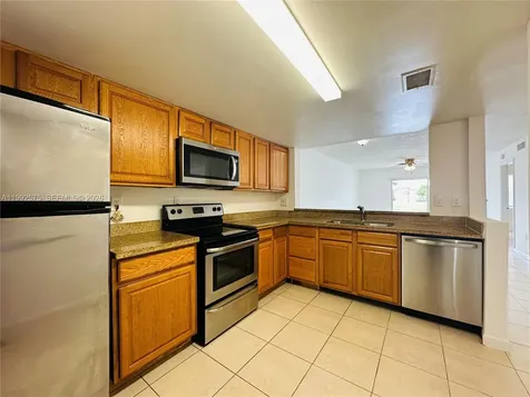 481 SW 113th Way Pembroke Pines FL 33025