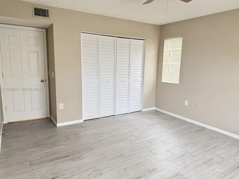 5015 Wiles Road Coconut Creek FL 33073
