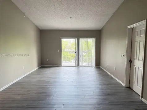 5015 Wiles Road Coconut Creek FL 33073